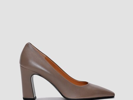 Isabella Nap Shoe - taupe Fashion